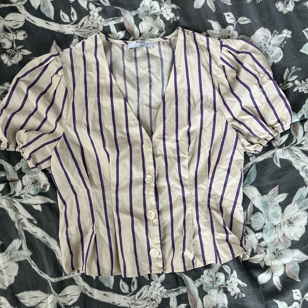 Women’s Beige and purple striped Bershka top size: S